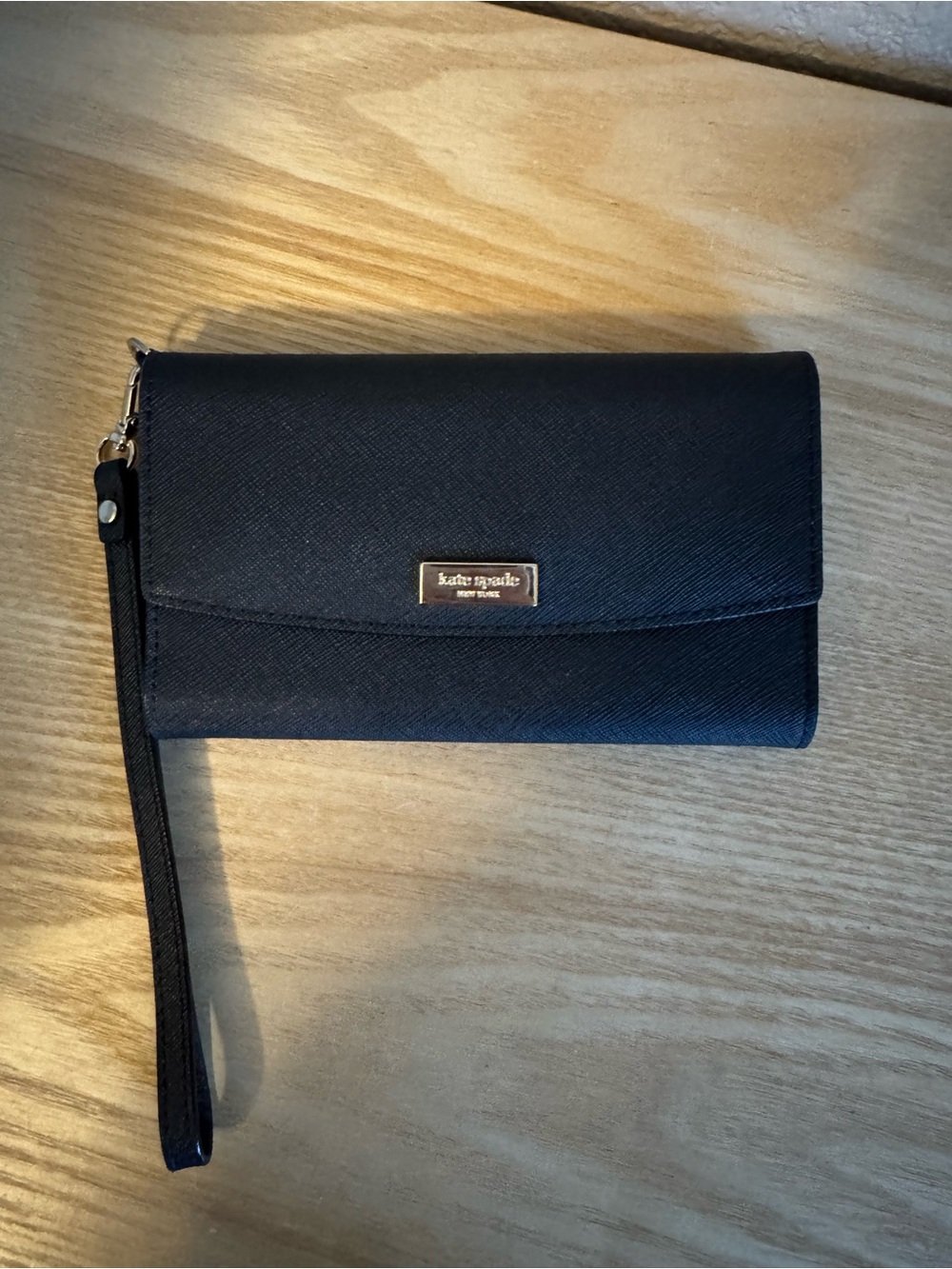 Kate Spade NWOT New York Black Saffiano Leather Continental Wristlet Wallet